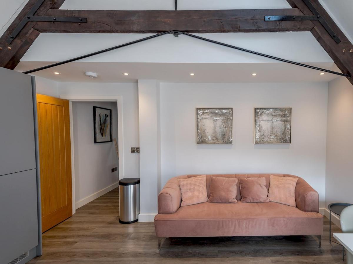 Pass The Keys Dahlia Contemporary Town Centre Apartment Shrewsbury Exterior photo